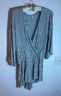 cute stripped romper size L