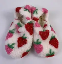 Cozy Strawberry Slipper Socks Womens Size S/M 5-7 Plush Fuzzy Gripper Bottoms