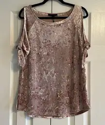 Sanctuary Women’s Rose Colored Crushed Velvet Cold Shoulder Top, Size L