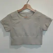 OFFLINE By Aerie Sidewalk Seamless Cream Cropped Work Out T-Shirt Size Small