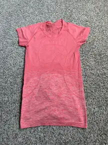 Run Swiftly Tech Short Sleeve Raglan Hip Slim Fit