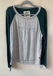 Peace Love World green thankful shirt size M/L‎