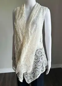 Pretty Angel Crème Lace Vest Size M NWT