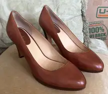 COPY - Beautiful leather cole haan heels in excellent condition
