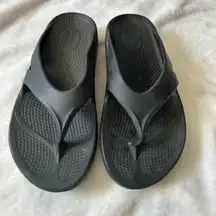 Oofos Original Black Women’s Size M8-W10Recovery Thong Flip Flop Sandal