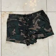 Sanctuary Camo Drawstring Cotton Shorts Sz Small Like New
