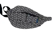 Kavu Rope Crossbody Bag Cotton Canvas Black White Geometric Aztec Travel Pack