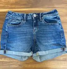 Low rise Midi Denim Shorts