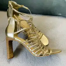 Dressy gold leather sandals NEW🌟🌟🌟🌟