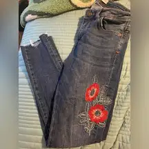Zara Basic Floral Embroidered Denim Raw Hem Jeans Size 2