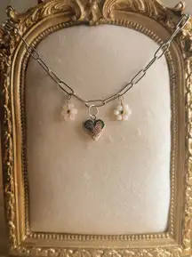 18k Silver Plated Charm Necklace-Vintage Heart Locket With Dainty Flowers