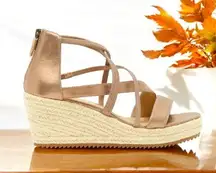 Eileen Fisher Wanda Platform
Wedge Sandal, Metallic Nude Strappy
Sandals,sz 6