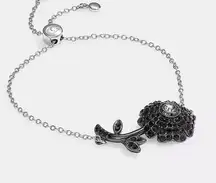 Coach Silver & Black
Sparkling Daisy Slider Bracelet #CD858