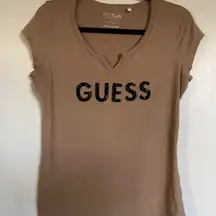 Guess tan logo t-shirt