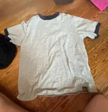 Old navy grey t shirt
