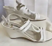 NWOB FLAW LIFE STRIDE MULBERRY COMFORT SANDALS  SZ 9 SLIDES SHOES WHITE MID HEEL