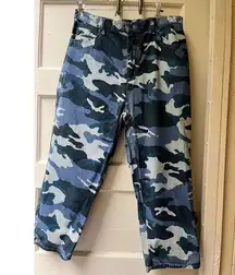 Bill Blass Easy fit Blue White Sparkly Camo cropped Jeans capris Size 14