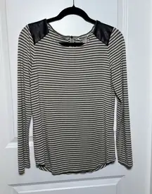 Banana Republic Striped‎ Long Sleeve Top Faux Leather Shoulders Women's Medium M