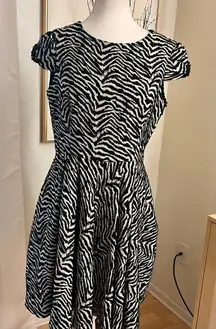 CAROLINA HERRERA Wool Blend Zebra‎ Print Cocktail Dress Size 8