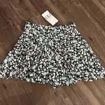 SALE‼️ NWT  GREEN FLORAL SKIRT WITH ATTACHED SHORTS