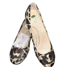 Dr. Scholls  Go.Play. Leopard print super cute and comfy flats! New