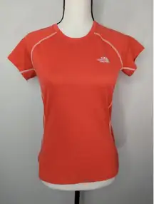 The‎ North Face Red Crew Neck Raglan Short Sleeve Tee Shirt SMALL