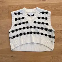 L’Academie - Danelea Cropped Sleeveless Vest in Ivory & Black