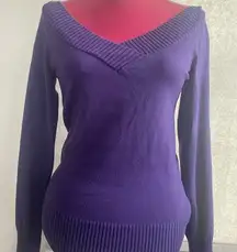 H&M Divided red purple V neck long sleeve sweater size