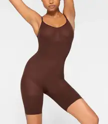 SKIMS,‎ SEAMLESS SCULPT MID THIGH BODYSUIT NWOT Cocoa brown size XXS