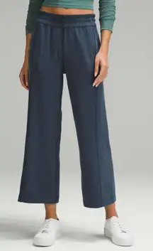 Lululemon Ribbed Softstreme Mid-Rise Wide-Leg Cropped Pant 25" True Navy size 14
