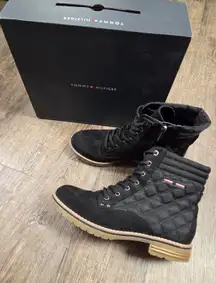 Tommy Hilfiger Onella Boots Size 7.5 Black Quilted Ankle Lace Up Original Box