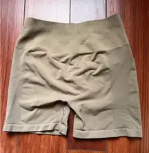 Alphalete Amplify Shorts 4.5" 