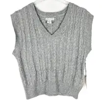 Cupcakes and Cashmere NWT  Cable Knit V-Neck Sweater Vest Heather Gray Size XS NEW