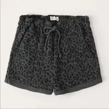 Abercrombie & Fitch Cheetah Animal Print Paperbag Cloud Sweat Shorts Size XS