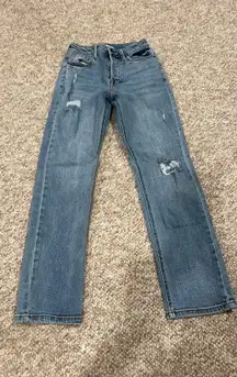 High Top-Waisted Jeans