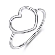 SIZE 10 925  Simple Minimalist Heart Ring
