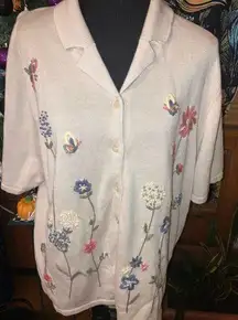 Extra large vintage, women’s embroidered floral cardigan, sweater, short sleeve