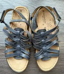 Naturalizer Comfort Strappy Velcro navy‎ Sandals Size 7.5 M