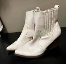 Pointed Toe Leather Pointed Toe Bootie