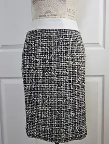 Tesori Black White Gray Tweed Pencil Skirt with white leather band Size 4