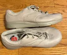 Womens Gray New Balance 901 Encap Leather Walking Shoes‎ Womens Size 9.5 Wide