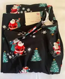 So Mid Rise Comfy Christmas Leggings Santa Skiing Size Large-NWT