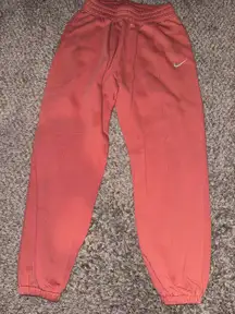 Women’s Nike Sportswear Essential Fleece Sweatpants