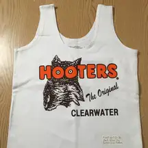 B21 New Hooters Girl Uniform Tank Clearwater FL w/a spot Cotton Spandex Medium