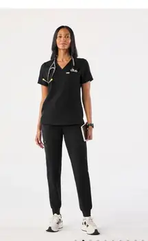 FIGS Scrubs Set