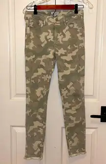 Dear John Gisele high waisted skinny sz 26 light camo very stretchy