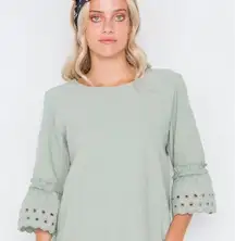 Hidden Alley Eyelet Bell Sleeves Top Womens Size M Gauze Cotton Sage Green‎