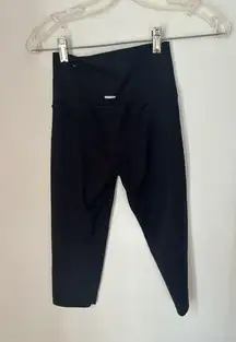 Aerie black cropped leggings size small