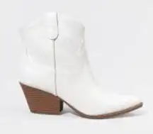 indigo rd. Alydia Contrasting Stitch Western Boots ivory 7.5