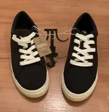 Mad Love Sia Black & White Canvas Sneakers Target Size 9 Athletic